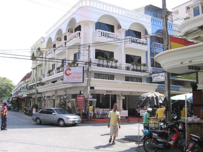 Baan Dok Mai Apartment Pattaya Exterior photo