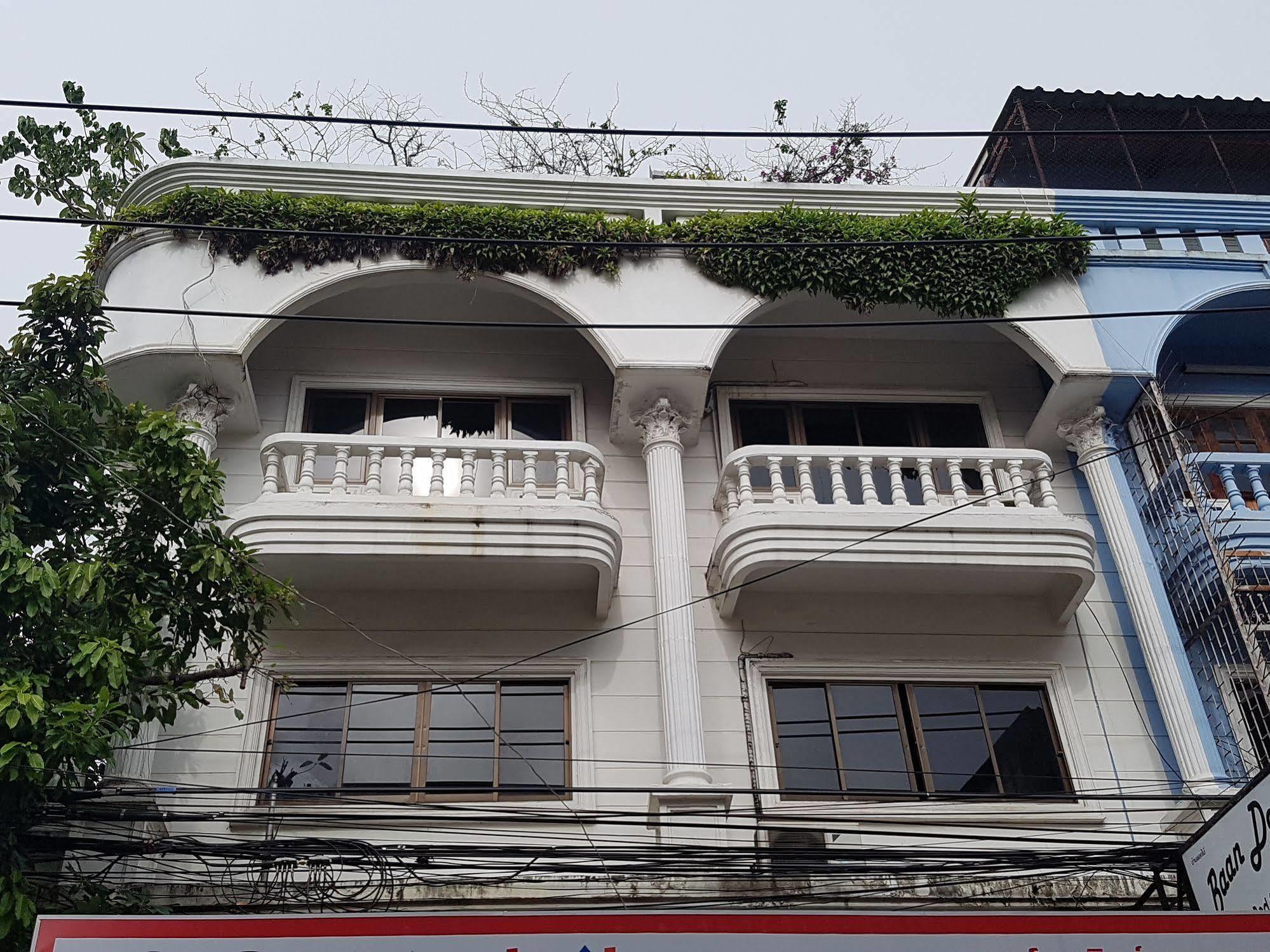 Baan Dok Mai Apartment Pattaya Exterior photo
